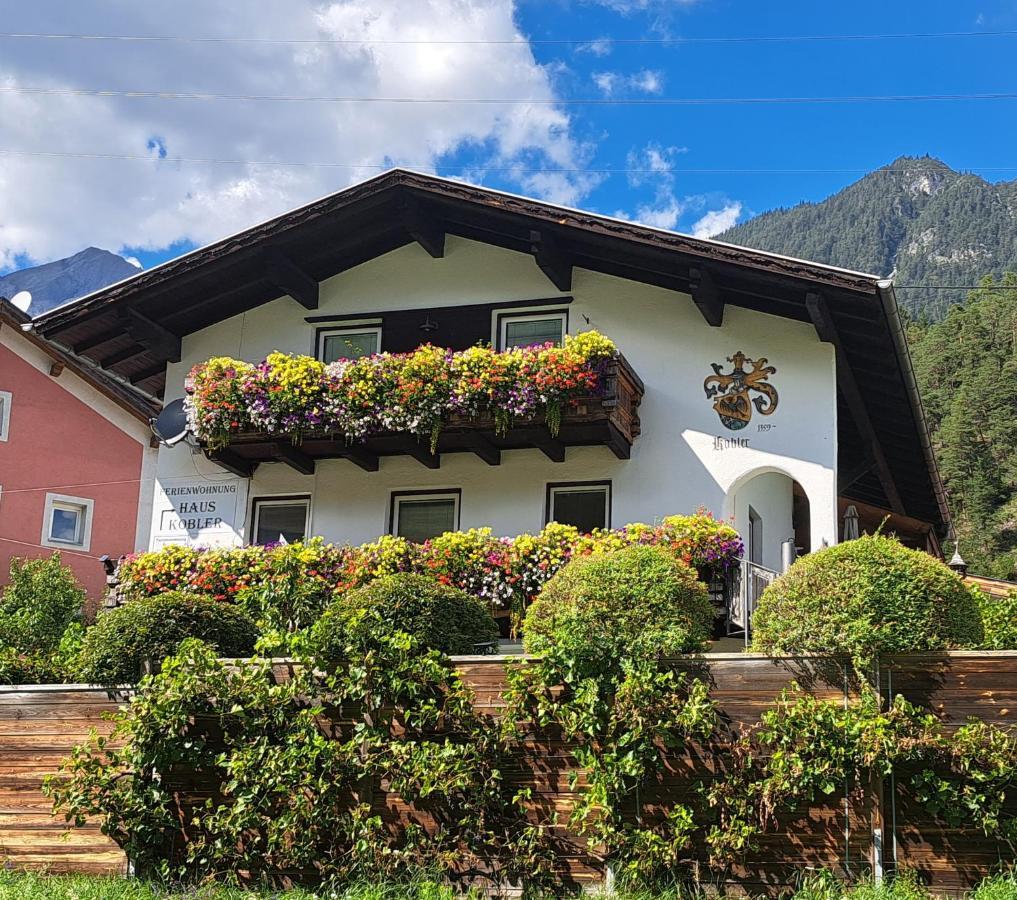 Ferienwohnung Kobler ランデック エクステリア 写真