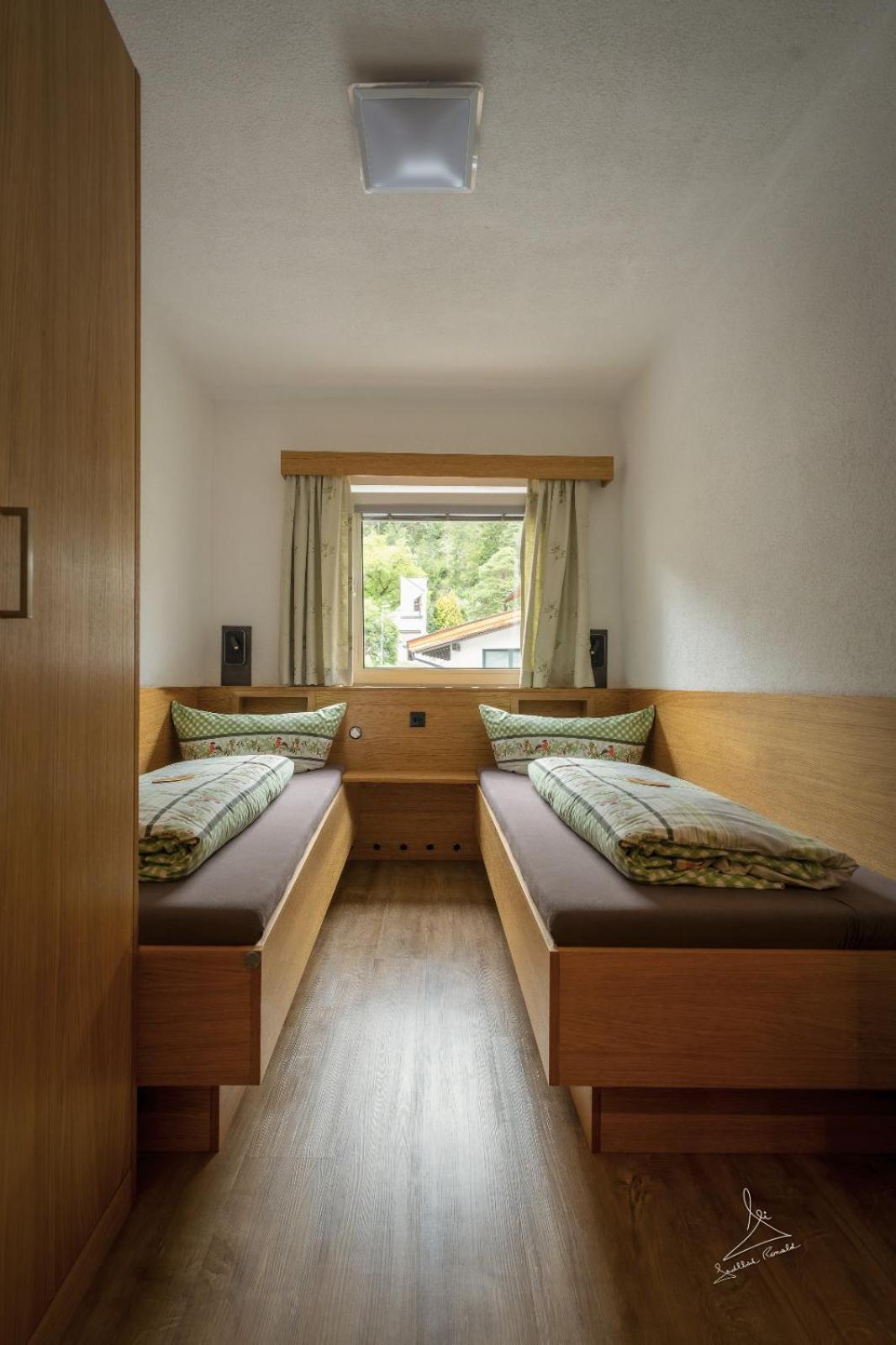 Ferienwohnung Kobler ランデック エクステリア 写真